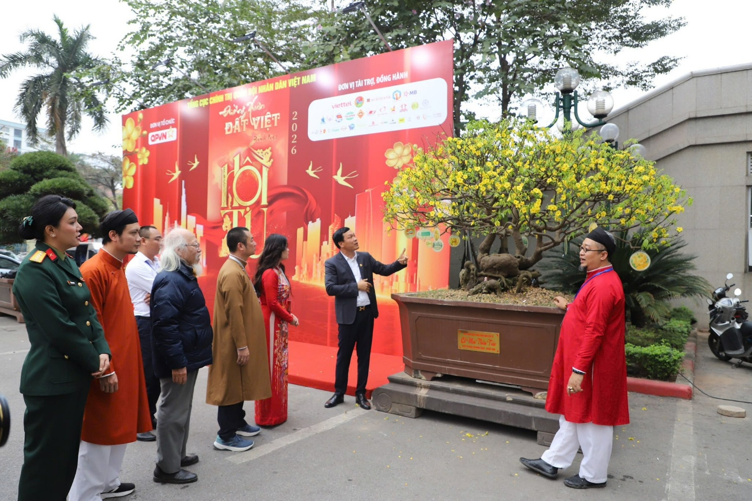 Tác phẩm Cổ Mai Thiên Trúc